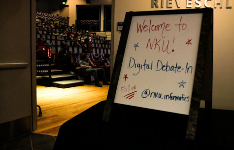 The presidential debate on September 26 was a total of 90 minutes, commercial-free. Students viewed tweets and held discussion afterwards at the event. 