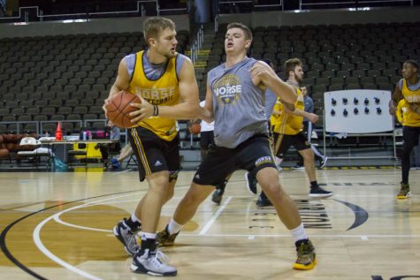 Drew McDonald guards Carson Williams during a drill at NKU Norse Media Day