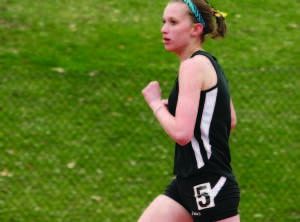 Track and field teams open indoor season