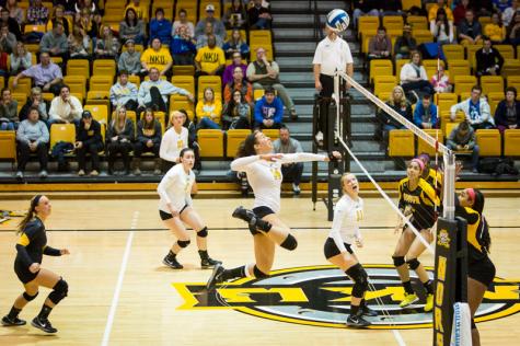 Volleyball drops three in Queen City weekend