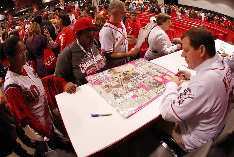 NKU and Cincinnati Reds broadcaster Jim Kelch talks to Reds fans at the annual Redsfest. Kelch is the Voice of the Norse for NKU mens basketball radio broadcasts. Photo provided by the Cincinnati Reds.