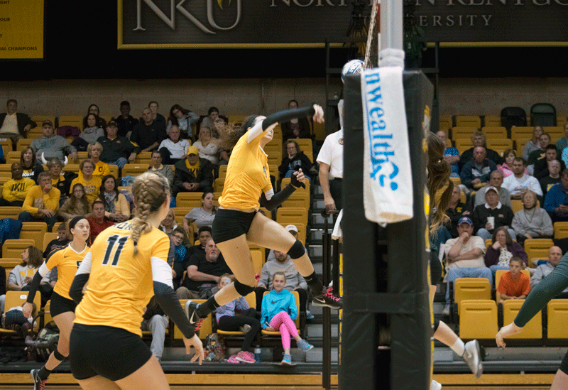 Keely+Creamer+%2814%29+had+four+kills+and+three+digs+Tuesday+in+NKUs+straight-sets+victory+over+Wright+State