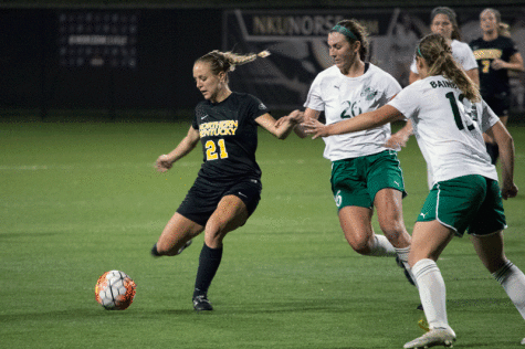 Women’s soccer season ends in penalties to Oakland