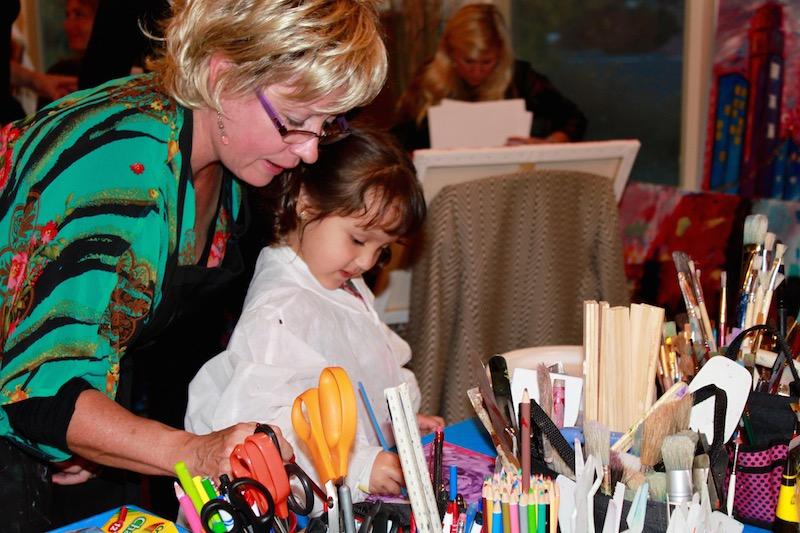 Artists of all ages and skill levels are able to participate and come to one of the Co-Creation Artworks classes.

