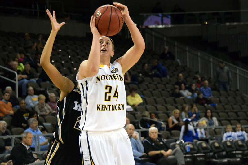 Molly Glick (24) had a career-high 18 points Friday in NKU's win over Valparaiso.
