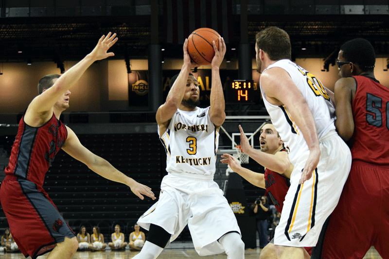 Tyler White (3) had 20 points Wednesday in NKUs loss at Toledo