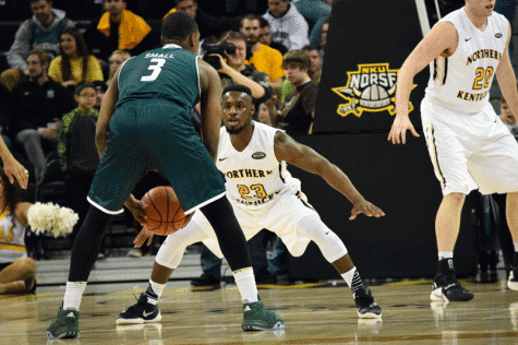 League-leading Valparaiso downs NKU