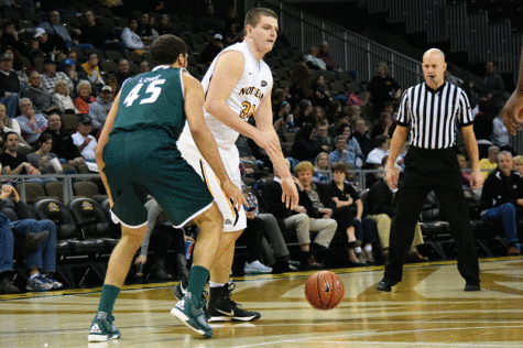 Norse fall in final seconds to Illinois-Chicago