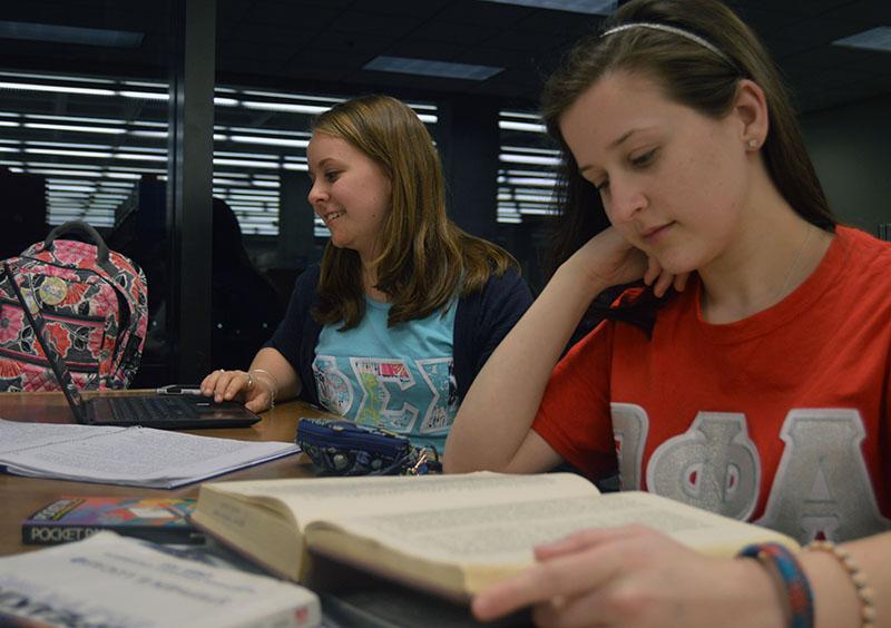 Sorority members participate in study tables in the Steely Library. On average, students who go Greek have a higher GPA. 