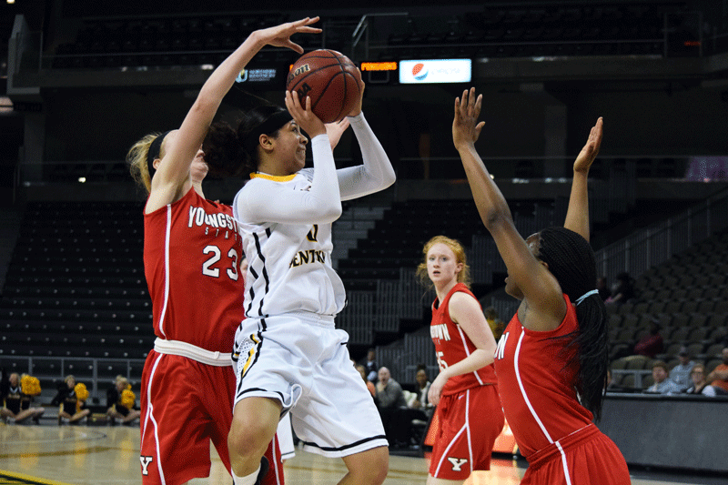 SharRae Davis (0) led the Norse with 15 points Thursday in NKUs win over Youngstown State.
