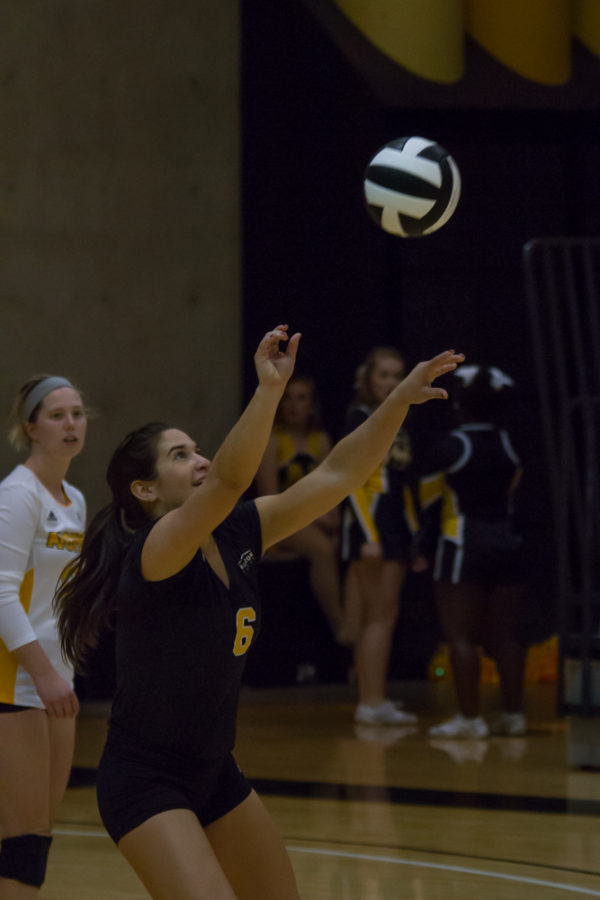 nku-volleyball-vs-cleveland-3