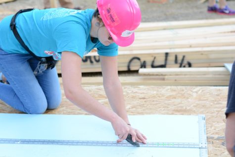 WATCH: Norse VETS join Habitat for Humanity
