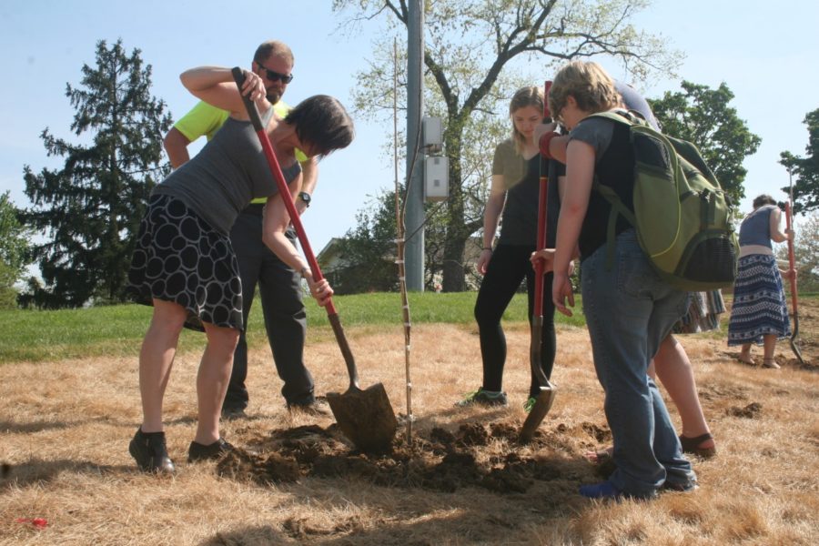 Students+and+faculty+are+coming+together+to+make+NKU+more+sustainable.+A+forum+is+being+held+on+Sept.+27+