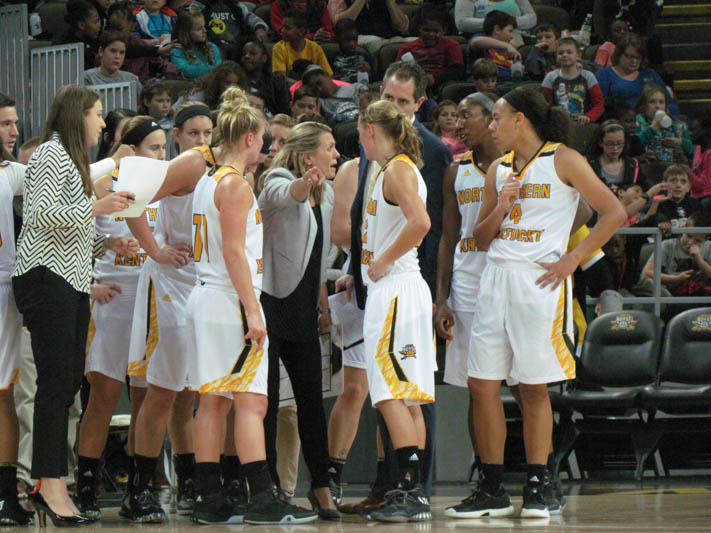 Coach Camyrn Whitaker sets up a play with seconds left in the first half. The Norse tied the game at 25 at the half, but would lose 54-45