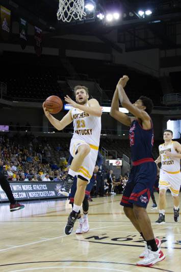 Mens BBALL vs Detroit-7