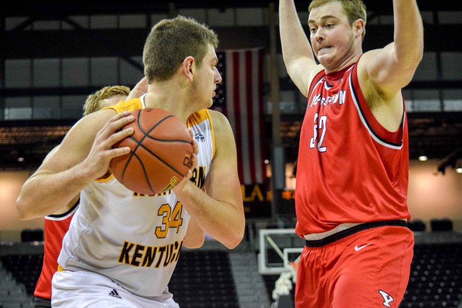 Drew McDonald (34) looks to pass to a teammate during Thursdays win over Youngstown State.