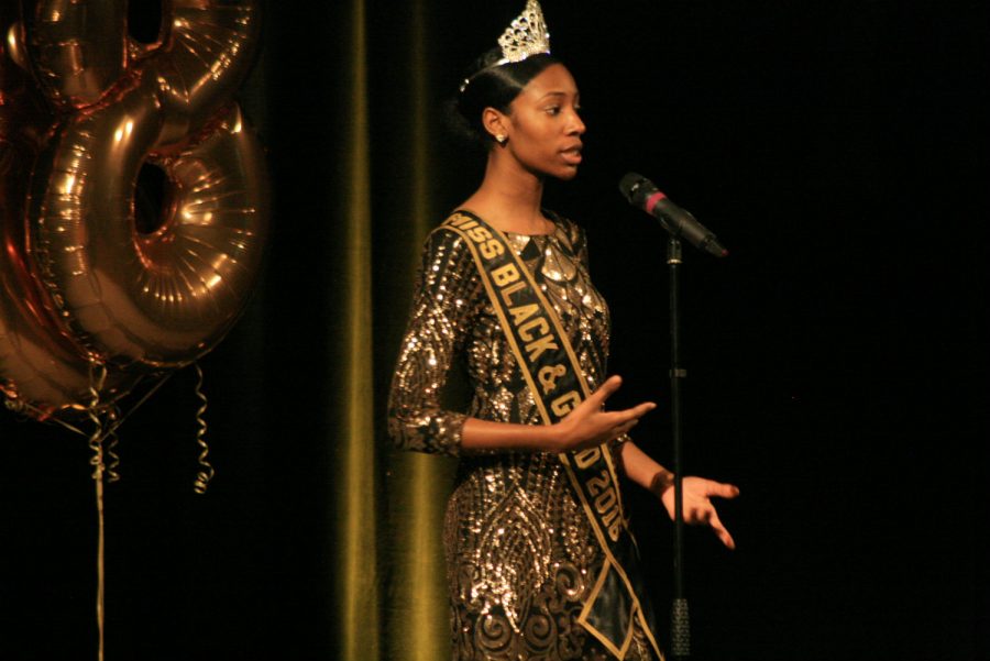 Dejah Rawlings, last year's queen, said she's proud of Jones and loves her dearly. 