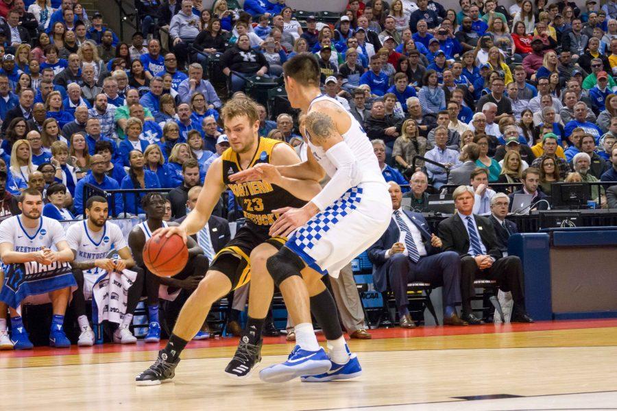 NCAA send 1st half-5-5
