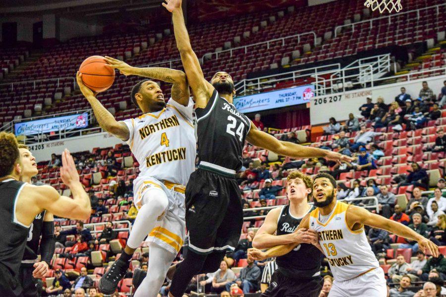 Jeff Garrett (4) goes up for a shot during Sunday's Horizon League quarterfinal win over Wright State.