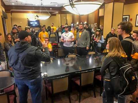 NKU students arrive in Detroit for the Horizon League championship game.