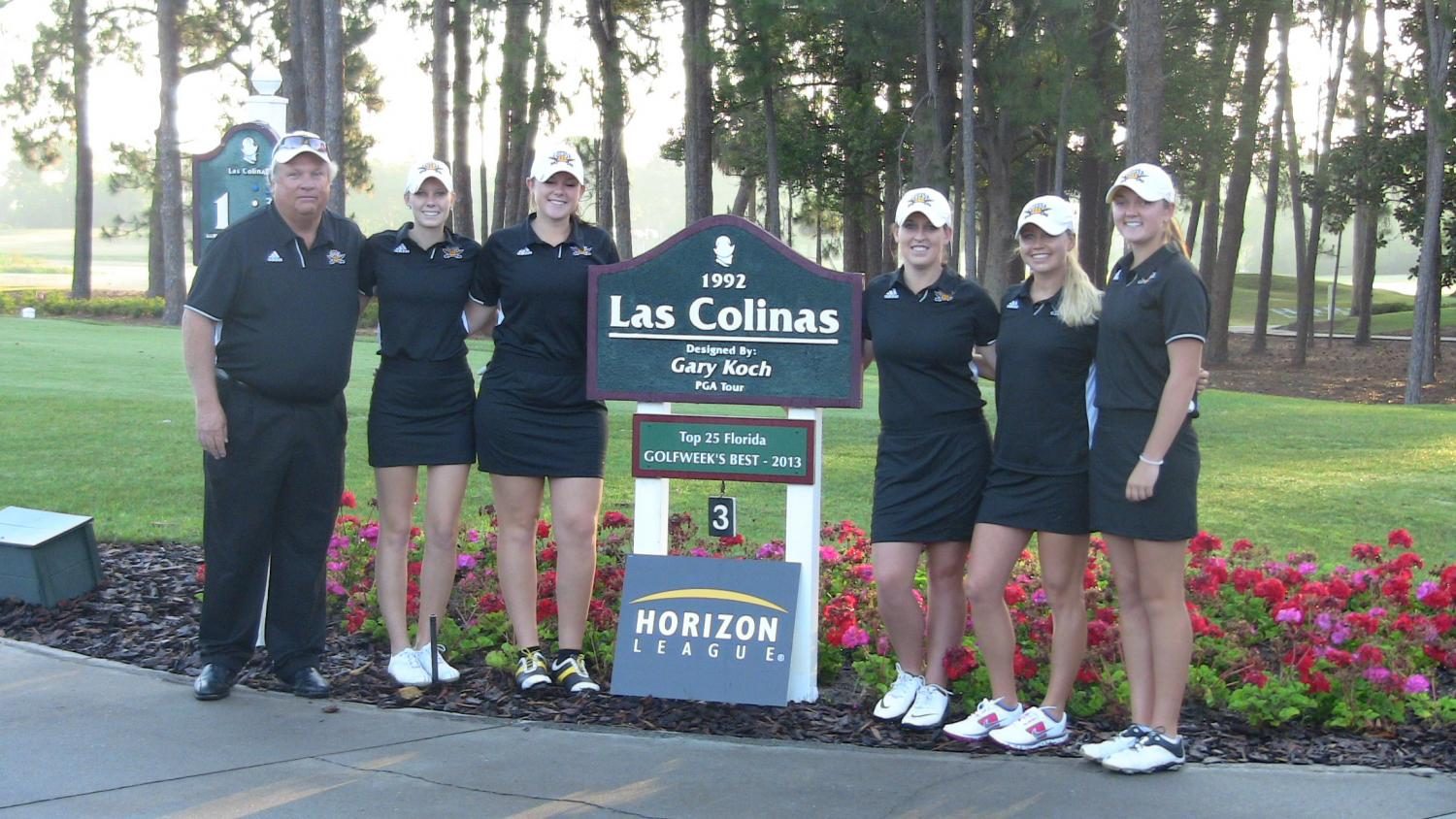 The+NKU+womens+golf+team+poses+for+a+picture+at+Las+Colinas+golf+course+during+the+Horizon+League+tournament