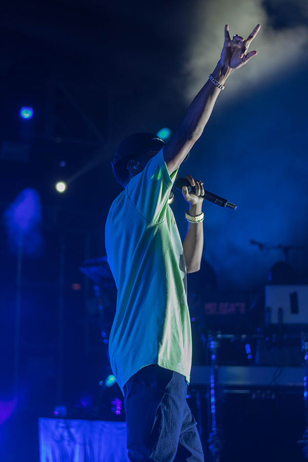Big Sean closed out Ubahn Fest with an impressive performance packed with crowd pleasers.