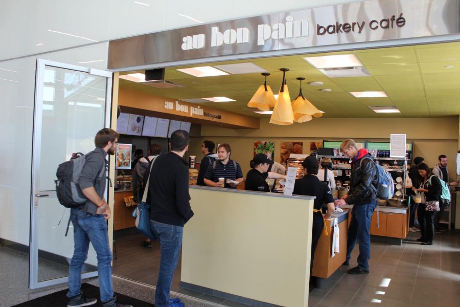 Au+Bon+Pain+is+open+from+7%3A30+a.m.+to+6%3A30+p.m.+in+the+Health+Innovation+Center.