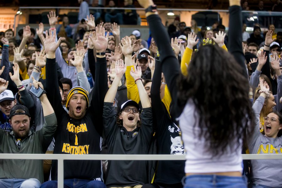 NKU+fans+cheer+during+the+game+against+UNC+Asheville.