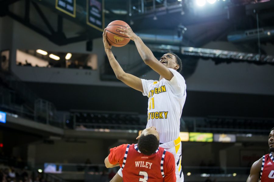 NKU MB VS UIC Northerner-11