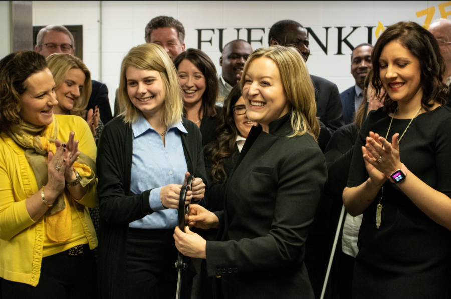 Dr. Jessica Averitt Taylor cuts the ribbon for FUEL NKUs newest food pantry.