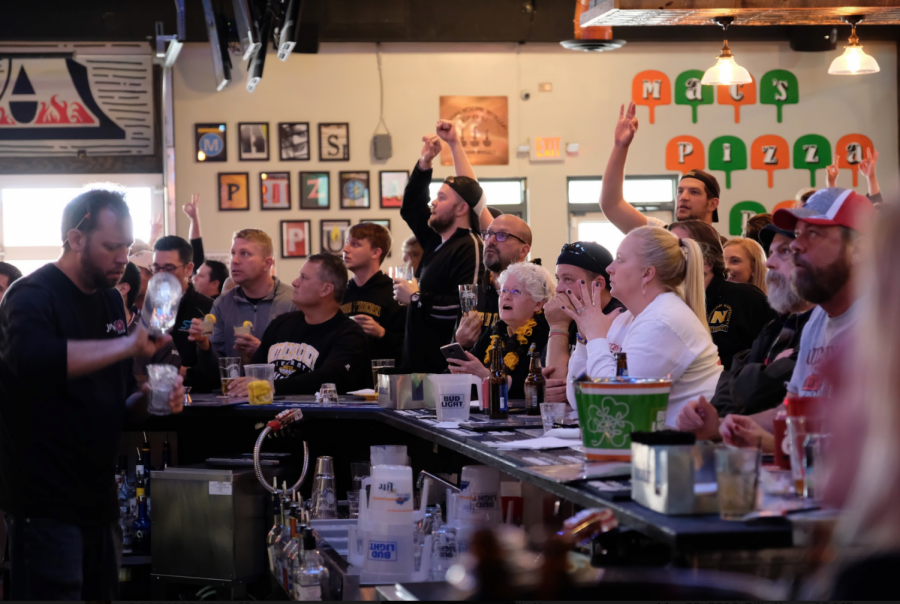 NKU mens basketball fans at Macs Pizza Pub Cold Spring watch the Norse take on the Texas Tech Raiders in the first round of March Madness.