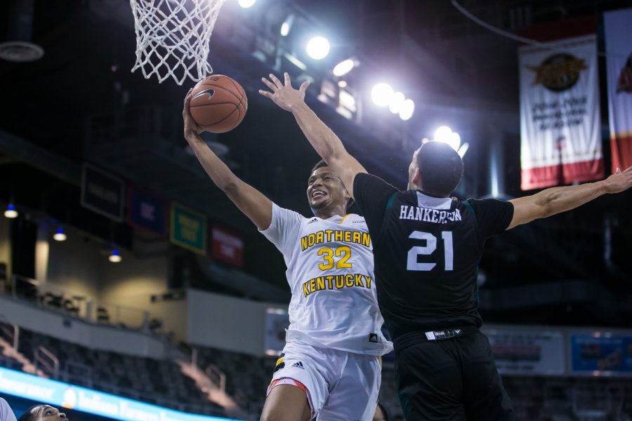 Dantez Walton (32) goes up for a lay up during the Semi-Final game of the Horizon League Tournament against Green Bay. The Norse defeated Green Bay 80-69 and move on the face UIC in the final round of the Horizon League Tournament.