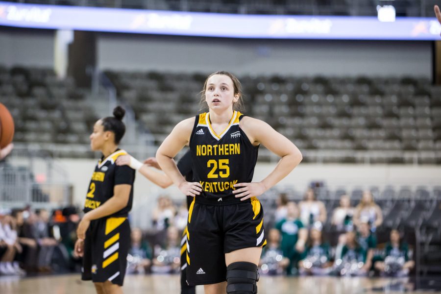 Ally Niece (25) waits to shoot a free throw the Semi-Final game of the Horizon League Tournament against Green Bay. Niece shot 3-of-3 from the line and had 20 points on the game.