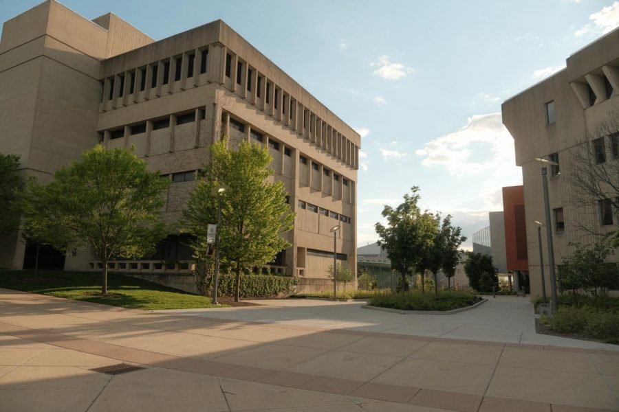 The walk path between Nunn Hall and Founders Hall.