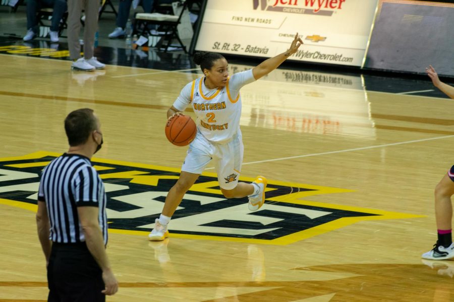 NKU guard Ivy Turner (2) calls out a play to her teammates during the 2020-21 season.