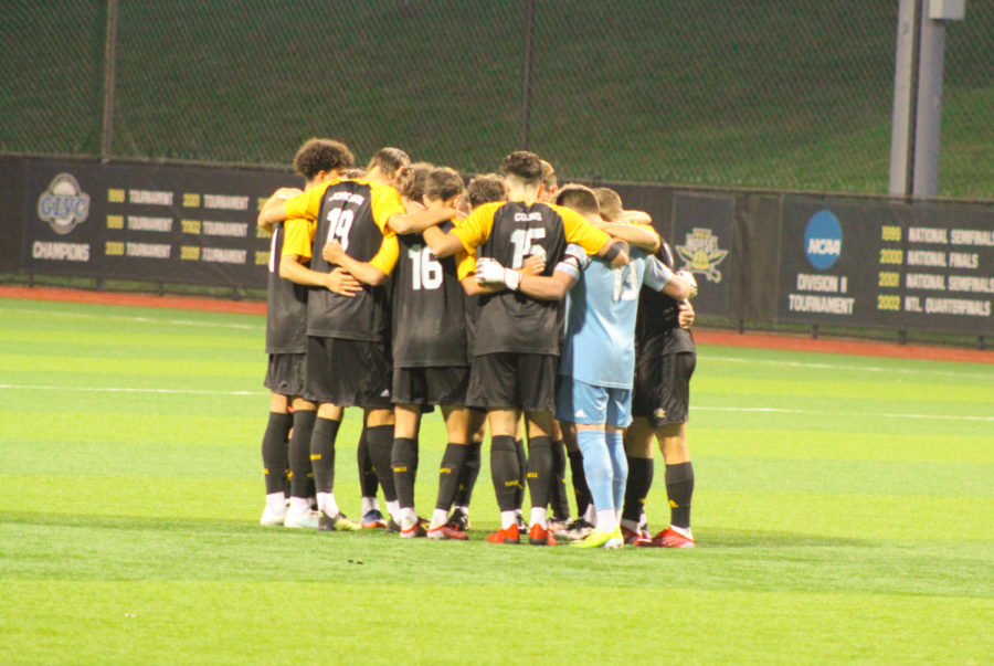 The NKU mens soccer starters huddle just before kickoff on Wednesday against IUPUI.