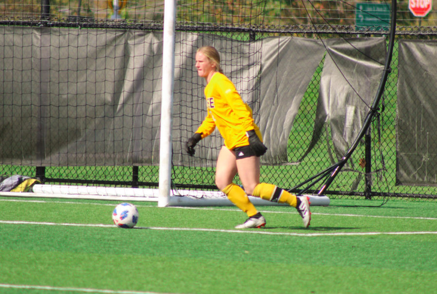 NKU goalkeeper Mimi Stines plays a ball in the box during Green Bays 1-0 win over NKU on Saturday.