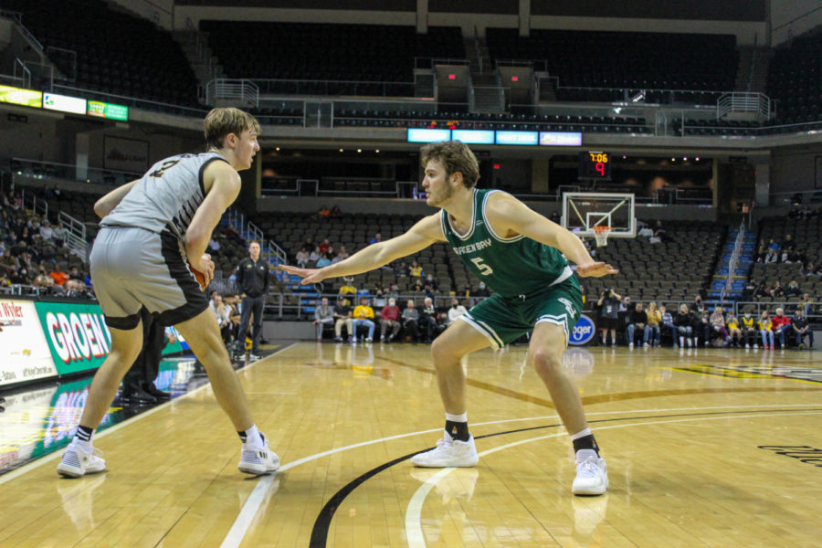 NKU guard Sam Vinson (2) on Thursday at BB&T Arena. Vinson scored 11 points in the win over Green Bay.