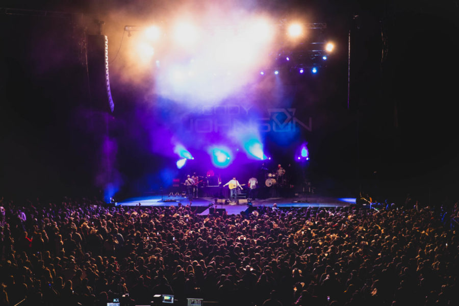 Cody Johnsons concert featured a stunning display on the stage in front of a large crowd at BB&T Arena.