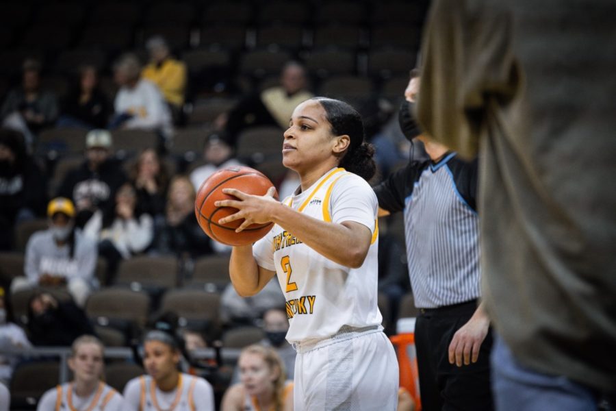 NKU guard Ivy Turner makes an inbounds pass against Detroit Mercy on Saturday.