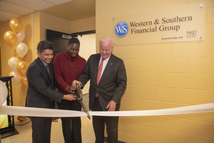 Ribbon cutting at Campbell Hall for new Western & Southern Contact Center.
