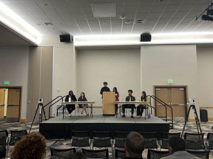 Inside SU 107A during the annual SGA Presidential debate. 