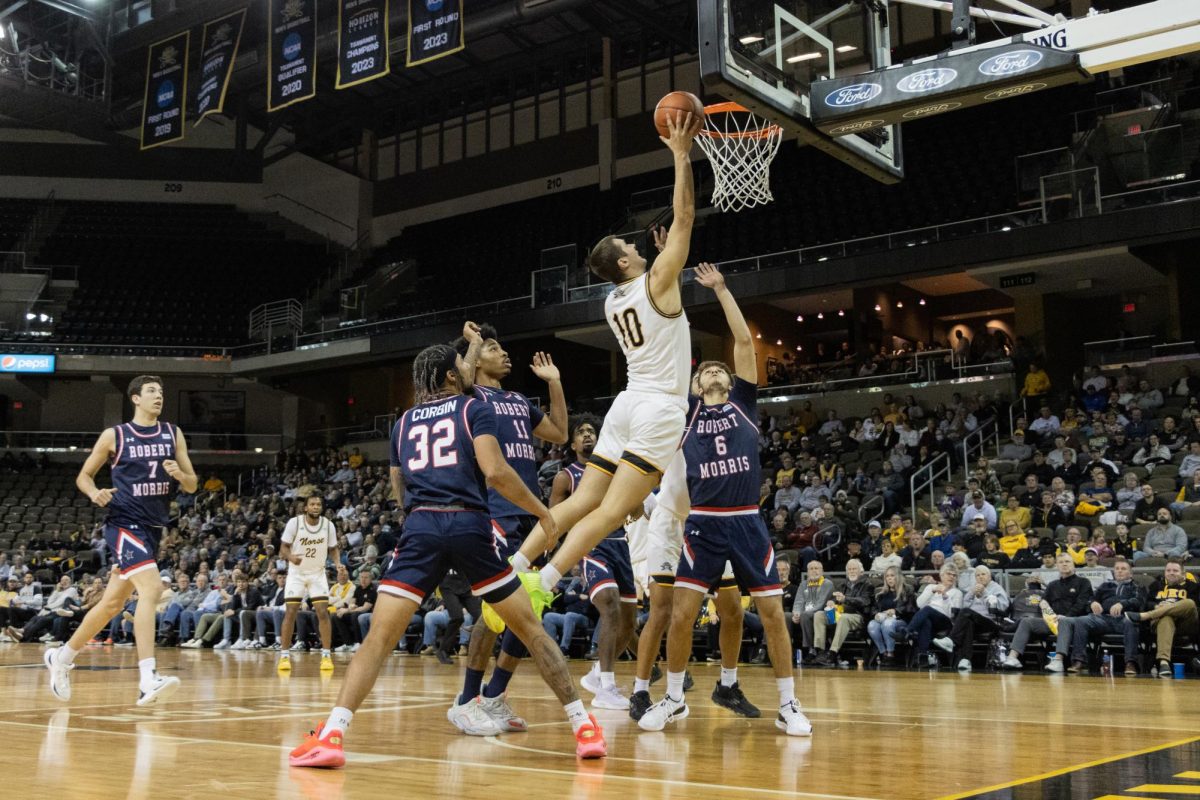 PHOTO GALLERY: NKU mens basketball vs. Robert Morris