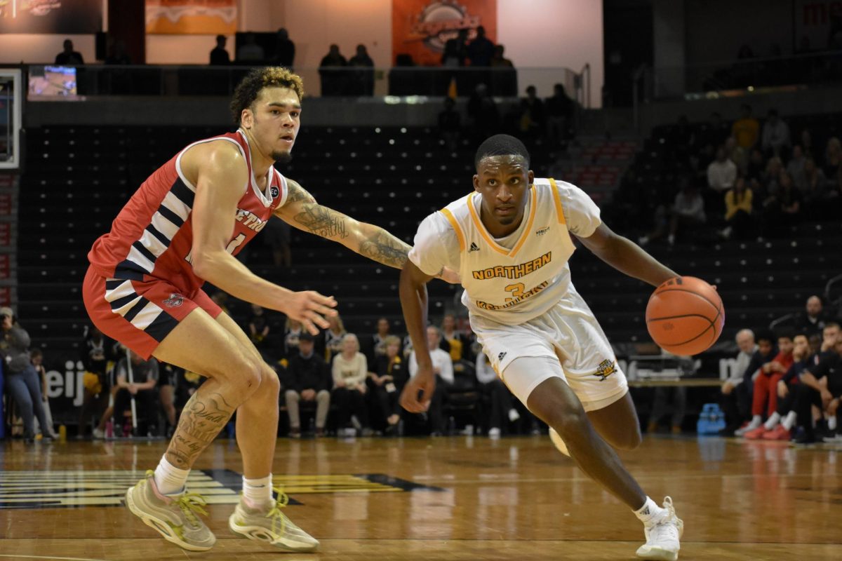 Marques Warrick in action against Detroit