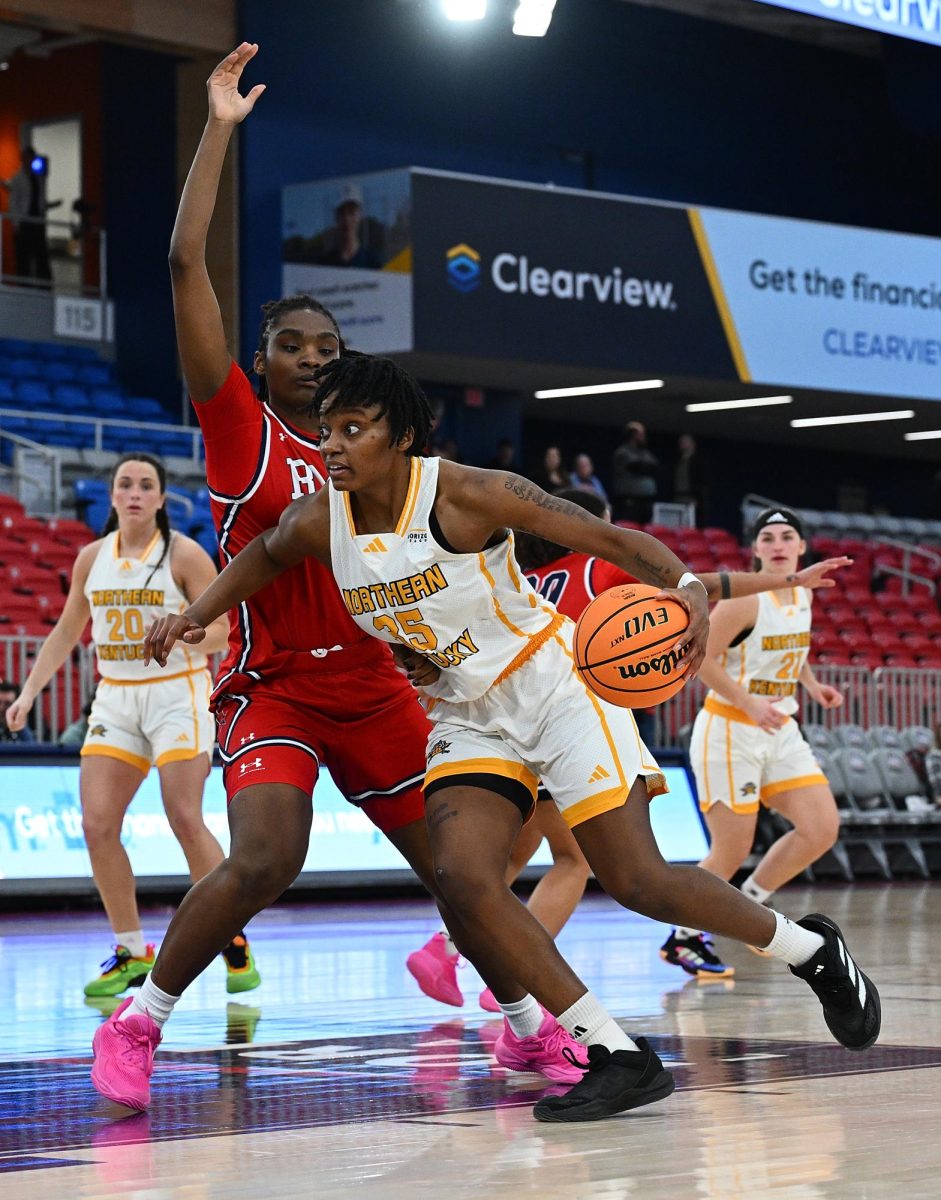 Halle Idowu finished with three of NKU's four total three pointers made on the night.