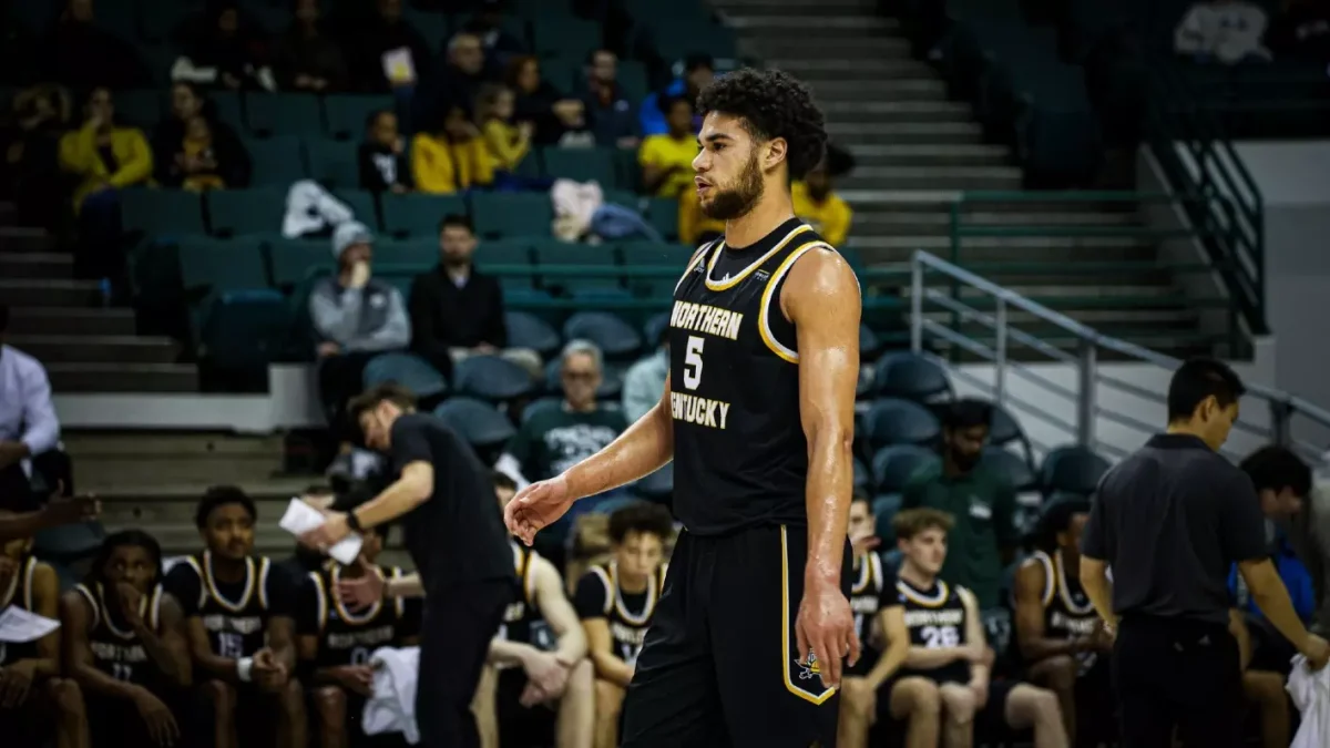 NKU’s LJ Wells (5) came off the bench for the Norse. He played his heart out posting a double-double with 10 points and 10 rebounds.