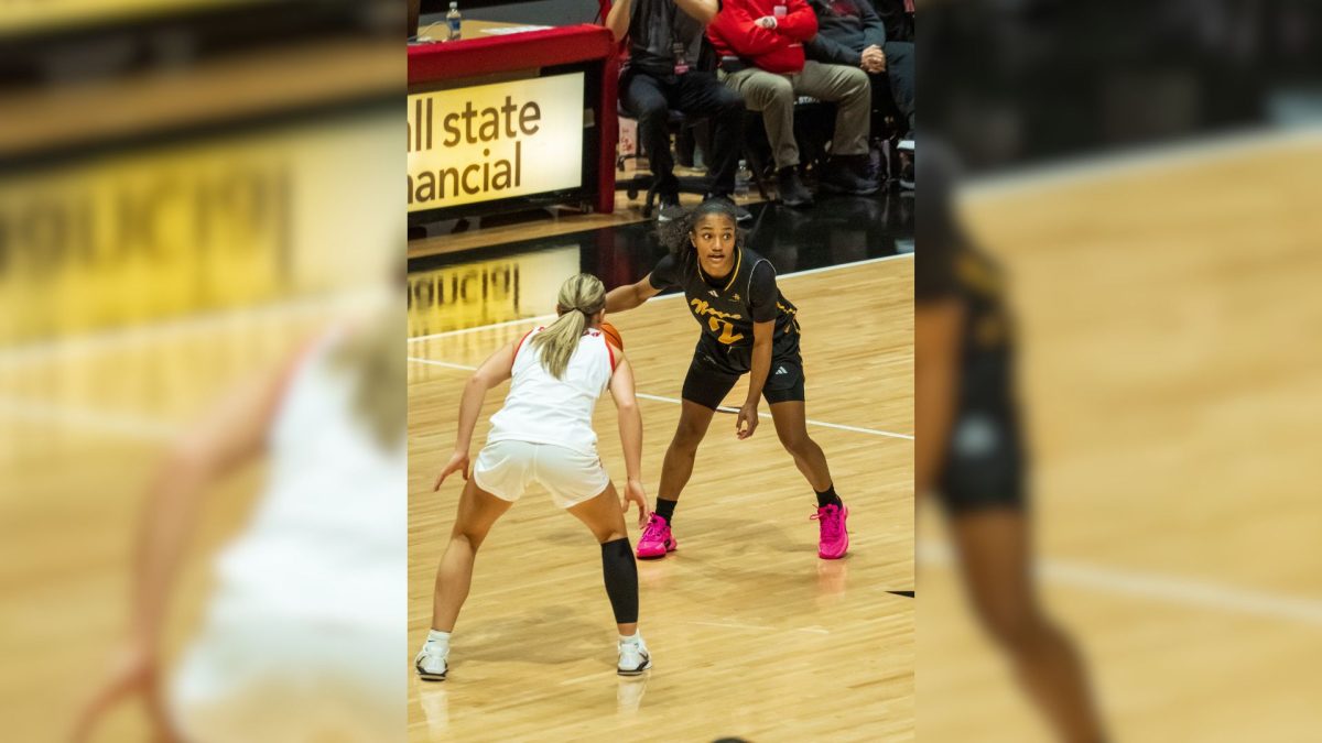 Kylee Hunt running the offense against Ball State. She had eight points and shot 2-3 from three-point range in 12 minutes of play.