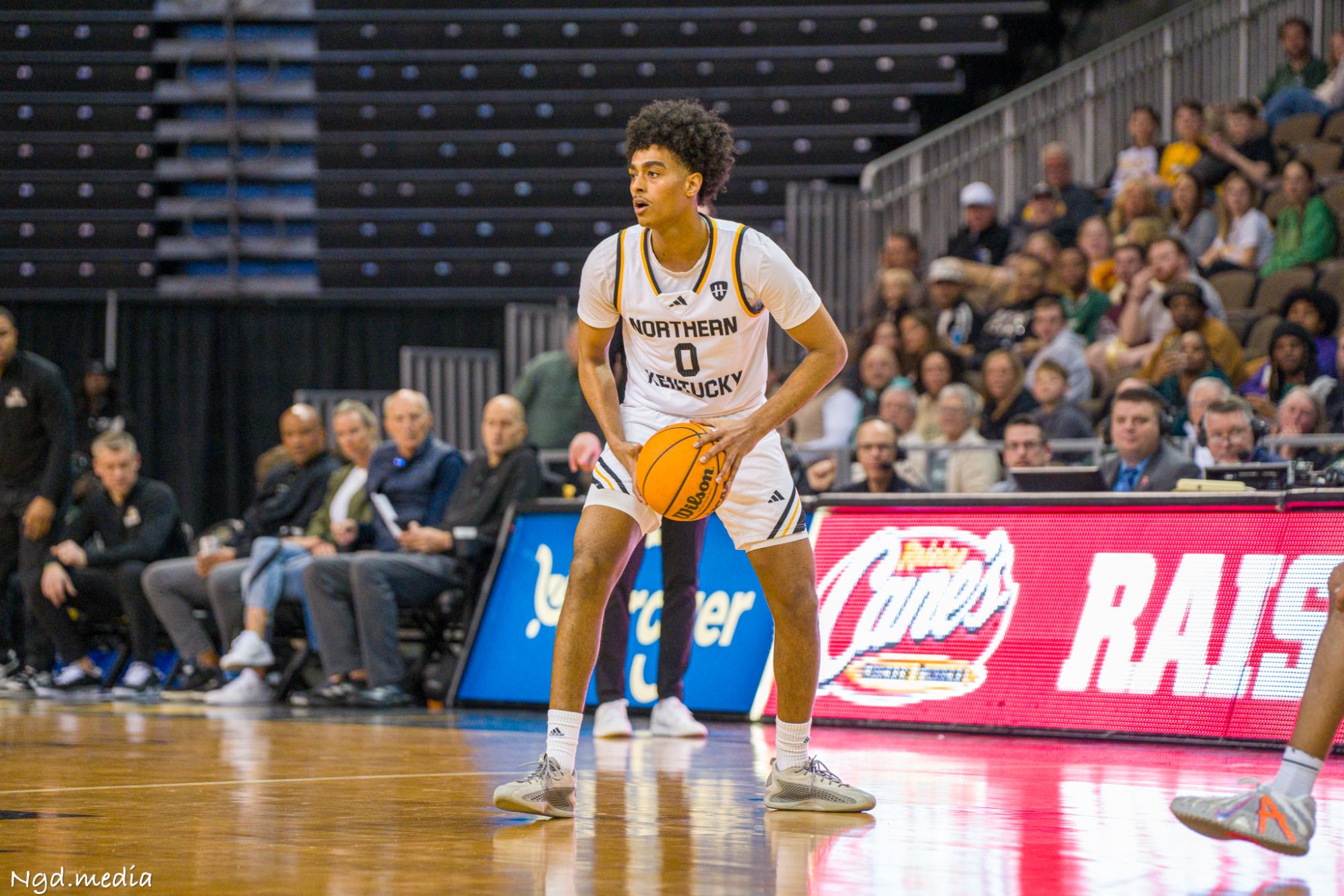 Senior Dan Gherezgher (0) running the offense against Wright State. He finished with 21 points on 8-13 shooting from the field and 4-7 from three.